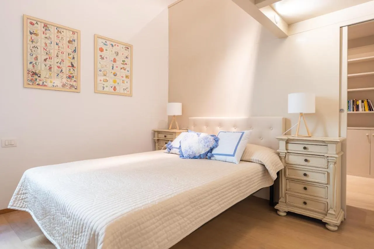 Appartamento Central And Roomy Near The Station And Duomo - Homeunity Firenze