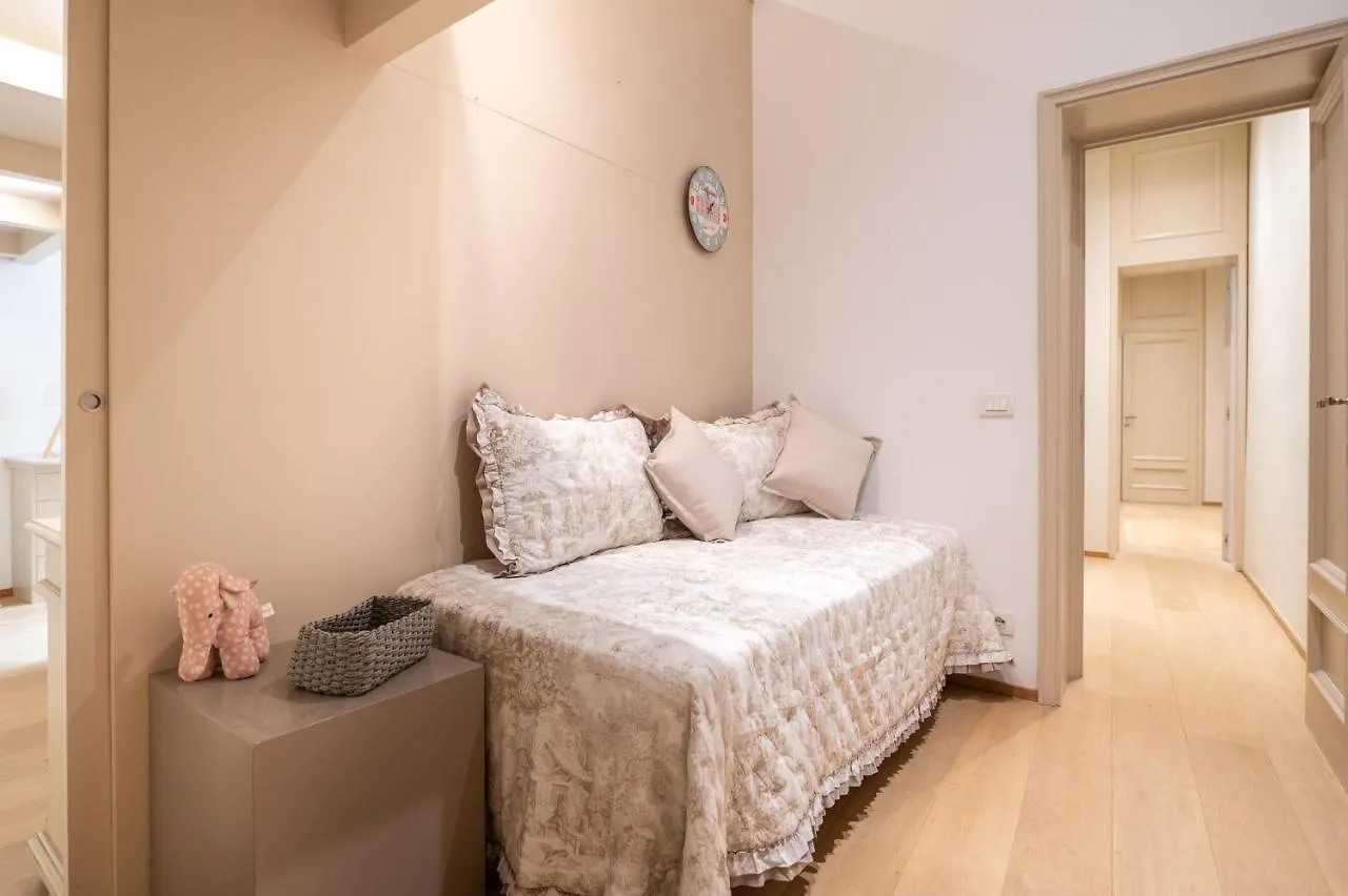 Daire Central And Roomy Near The Station And Duomo - Homeunity Floransa
